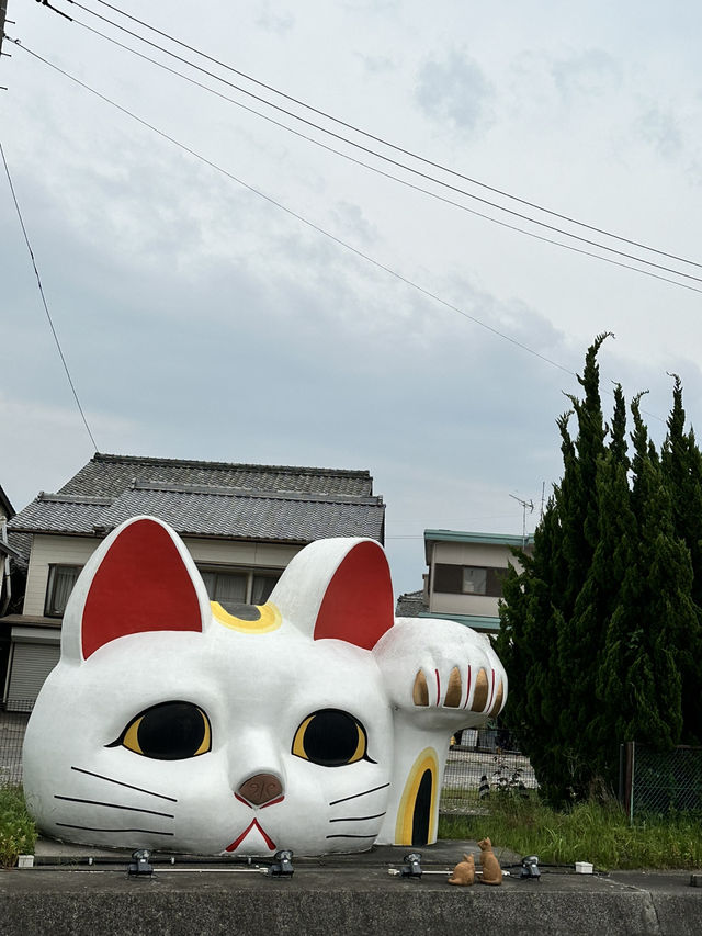 【愛知】巨大まねきねこ とこにゃん