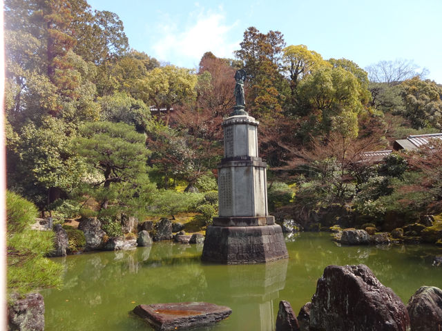 知恩院：京都の中心で心洗われるひととき