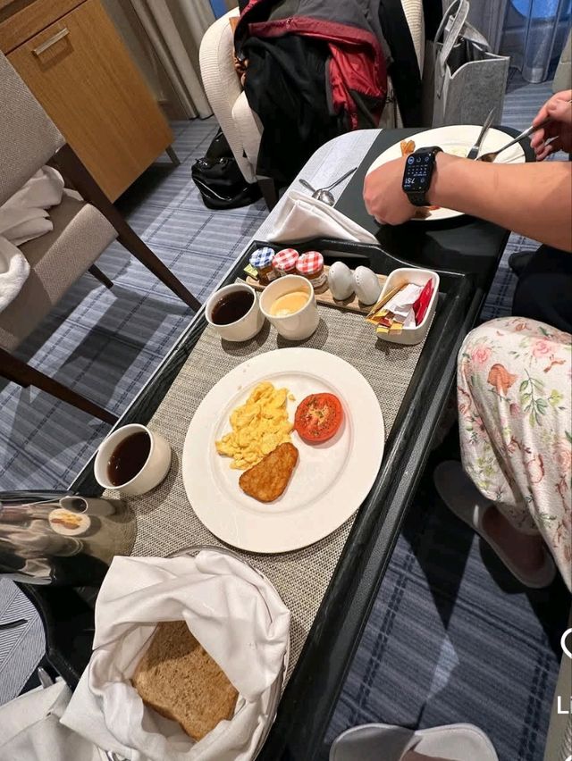 Feast at Sea – Viking Cruise Dining Delights! ⚓️🍽️🌊