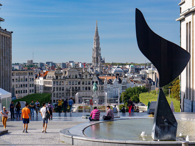 【絶景スポット】芸術の丘（Mont des Arts）🖼️🌆