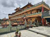 Black Dragon Cave Temple: Stairs, Secrets & the Best Yong Tau Foo in Town🐉🏯