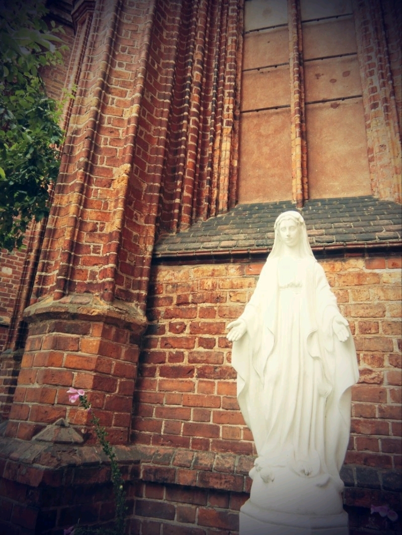 リトアニア/ヴィリニス】聖アンナ教会 | Trip.com ヴィリニュス