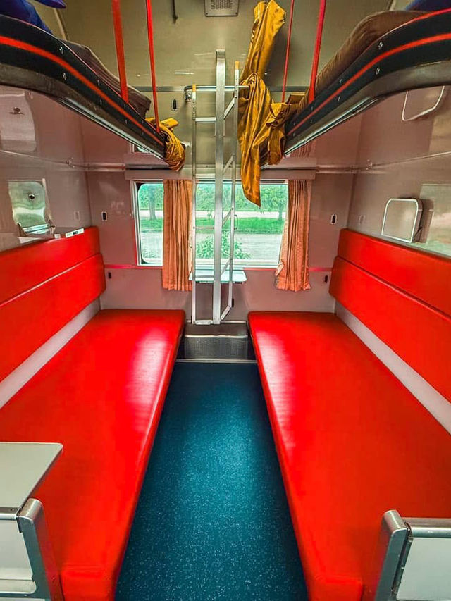 Thailand–Laos international train