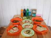 บุฟเฟ่ต์ไก่ตุ๋นมะระ 79 บาท
