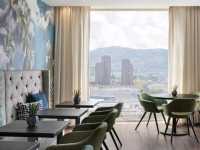 鬧中取靜的優質酒店---蘇黎世大廈萬麗酒店 Renaissance Zurich Tower Hotel