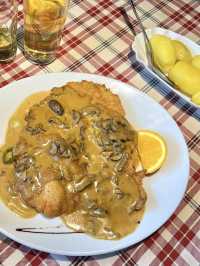 A Solo Day in Frankfurt – History, High-Rises & Schnitzel!
