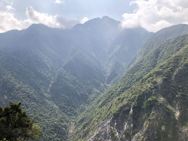 錐麓古道｜太魯閣峽谷中的驚險絕美步道，挑戰垂直斷崖的壯闊視野