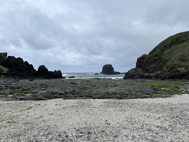 綠島柚子湖｜史前遺址與海蝕奇景交織的秘境灣澳 