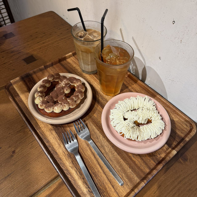 新大久保でガチで本場な雰囲気味わいたいならここで決まり！！おしゃれなプレッツェルが食べられるカフェ🥨☕️