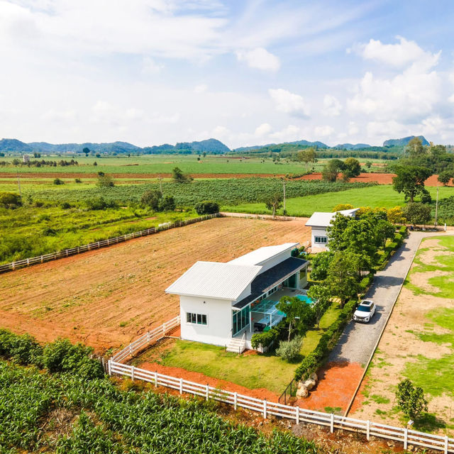 Woofhowl Pool Villa Khaoyai 