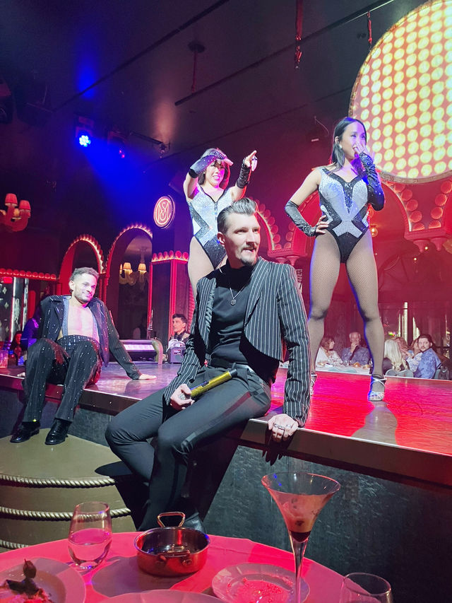 라스베가스의 멋진 쇼와 음식을 함께 즐길 수 있는 The Mayfair Supper Club!