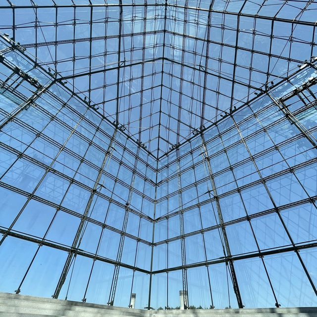 まさにアート‼️散歩も遊びもOKな公園