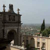 Escape Rome's Bustle: Tivoli and Villa d'Este – The Perfect Recharge! 🌳💦