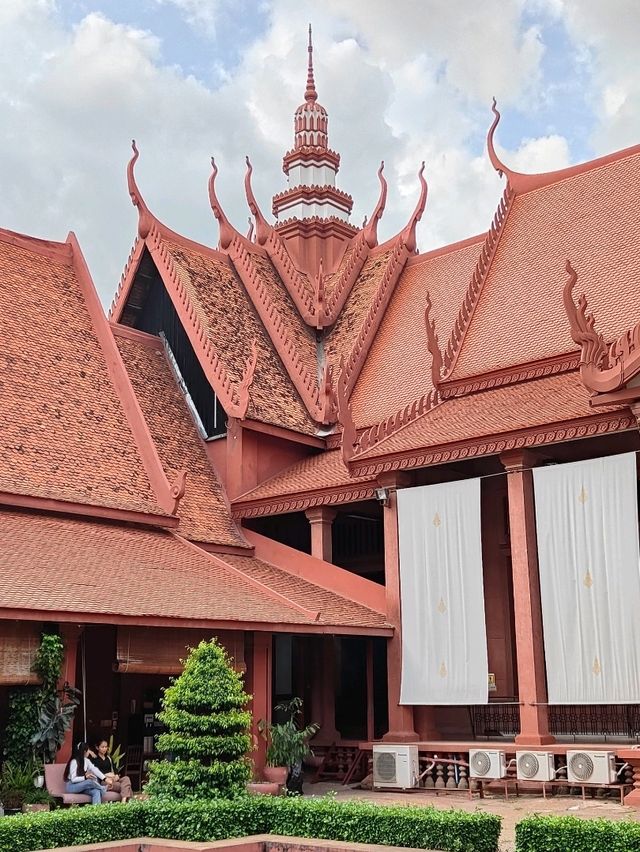 A Brief Encounter with Phnom Penh’s National Museum  