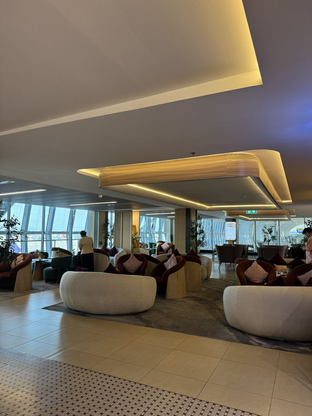 Coral Lounge C1✈️