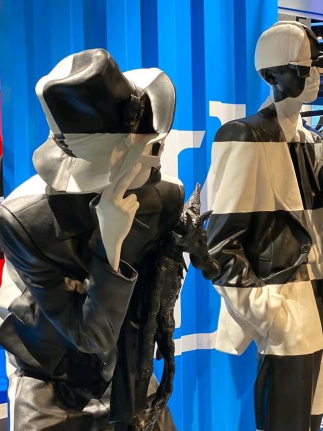 🇨🇳🛍️ Tianhe Tee Mall: Where Shopping Meets Style in Guangzhou! ✨🎒