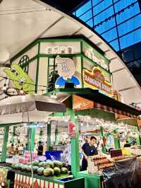 曼谷｜走出百貨就能開吃！Central World門口街頭夜市美食太讚了