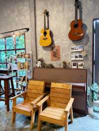 The Tropical Eco-Cafe