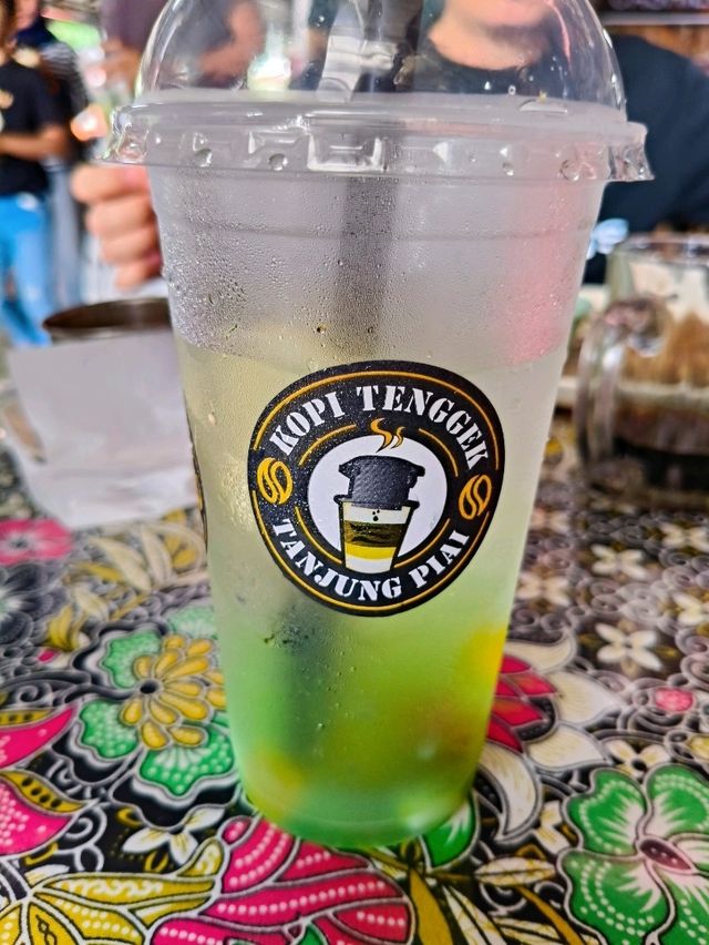 Taste the Tip of Asia: Kopi Tenggek & the Legendary Lamb Gearbox!