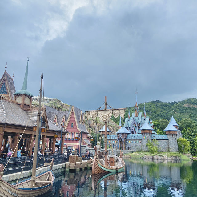 Hong Kong Disneyland 