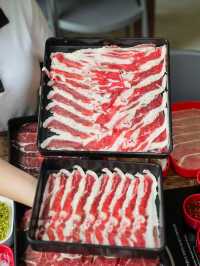 ชาบูเต็มโต๊ะ