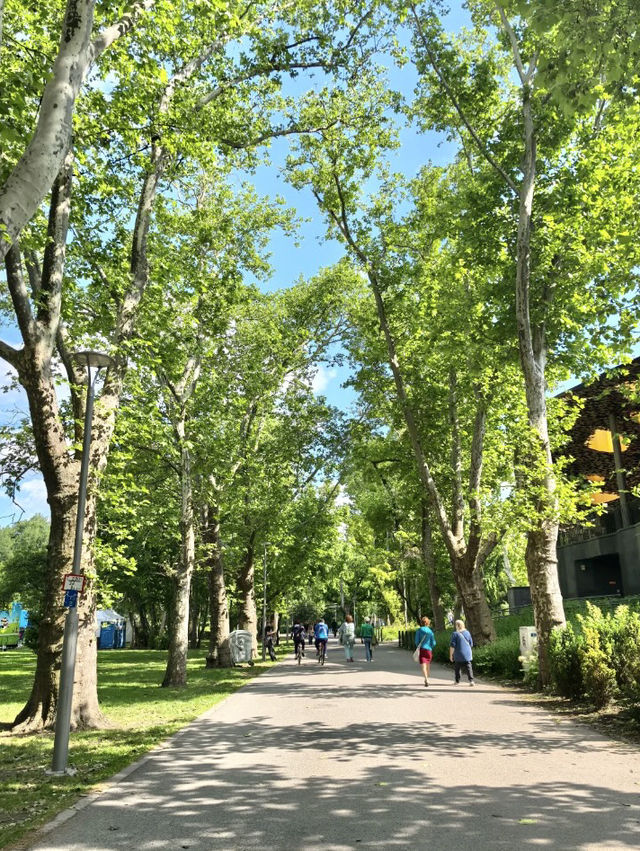 🌳【布達佩斯城市公園全攻略】都市綠洲的10種玩法｜百年溫泉 × 童話城堡 × 隱藏景點