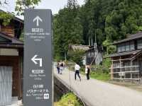 【夏日合掌村散策】在綠意與山風中，一人一支霜淇淋的悠閒午後🍦🌿
