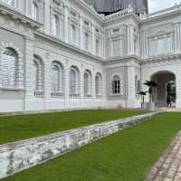 National Museum of Singapore (Free for locals, cheap for tourists)
