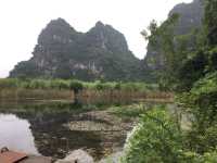 🚣‍♀️✨ Tranquility in Trang An – A Scenic River Rafting Experience in Vietnam
