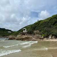 Big Wave Bay: Riding Hong Kong’s Coastal Rhythm🏄‍♂️🌊