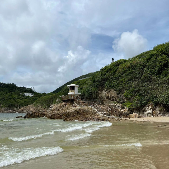 Big Wave Bay: Riding Hong Kong’s Coastal Rhythm🏄‍♂️🌊