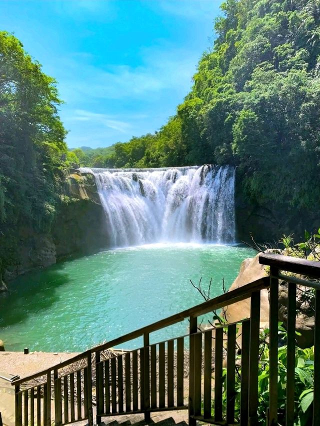 A Refreshing Visit to Shifen Waterfalls