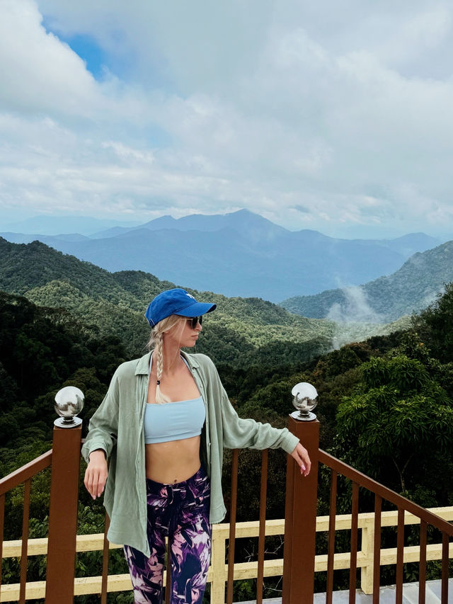 Hiking in Bạch Mã — Waterfalls, Jungle & Quiet Moments ⛰️🌧️
