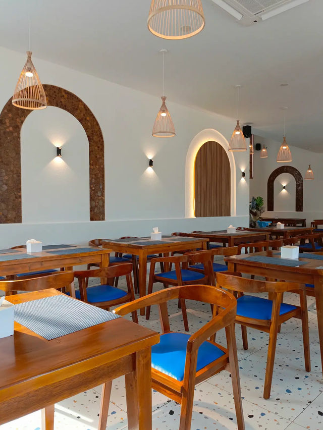De’Sands Diaries: Santorini Vibes for Eat, Exhale, Enjoy!
