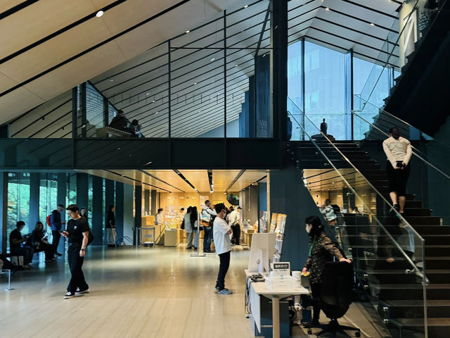 Nezu Museum Cafe: A Window to Serenity in Tokyo 🌿☕