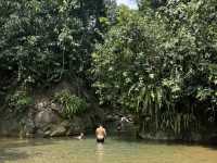 Discover Leuwi Hejo: Jakarta's Hidden Waterfall Oasis! 🌳💦
