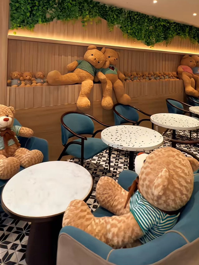 Teddy Tearoom คาเฟ่น่ารักละลายใจ