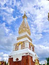 พระธาตุเจดีย์ศักดิ์สิทธิ์ ของสองฝั่งโขง