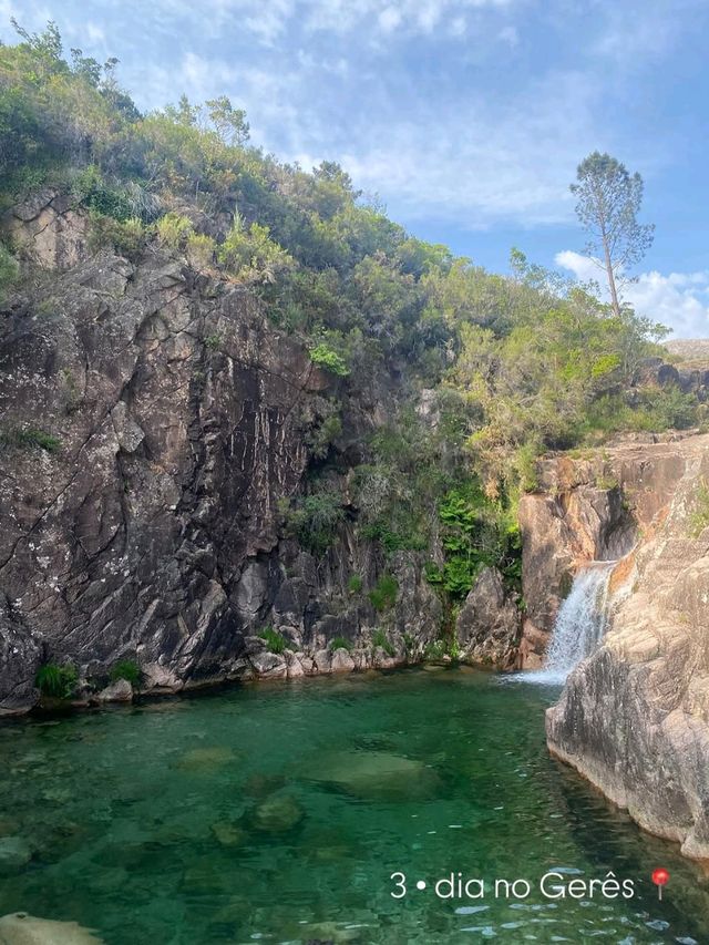 Tropical Feels & Ice Cold Dips at Cascata do Tahiti