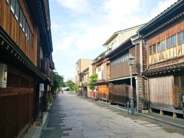 金澤 | 西茶屋街，保有江戶時代風情的街屋