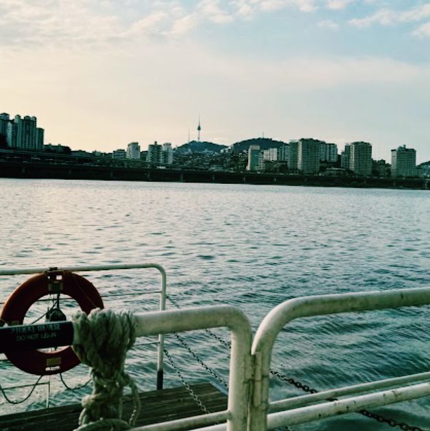 Floating Coffee & City Views – Our Starbucks Experience on the Han River