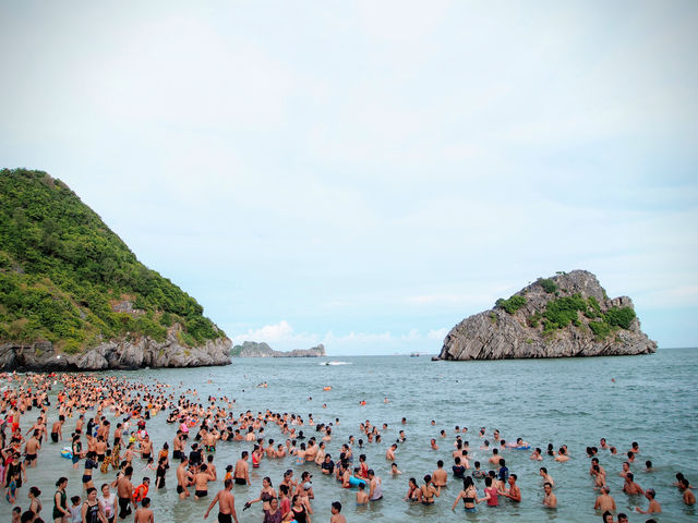 Weekend trip to Cat Ba island by motorbike