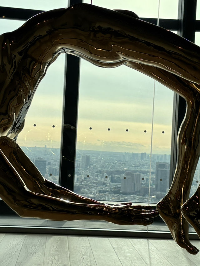 🕷  六本木の空に浮かぶ「ママン」──ルイーズ・ブルジョワ展で心の奥に触れる　東京　森美術館来訪