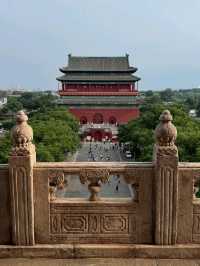 Chill Walks and Epic Views at Jingshan Park