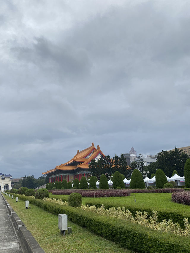 Chiang Kai-shek Memorial Hall กับชานมเจ้าแรก🧋