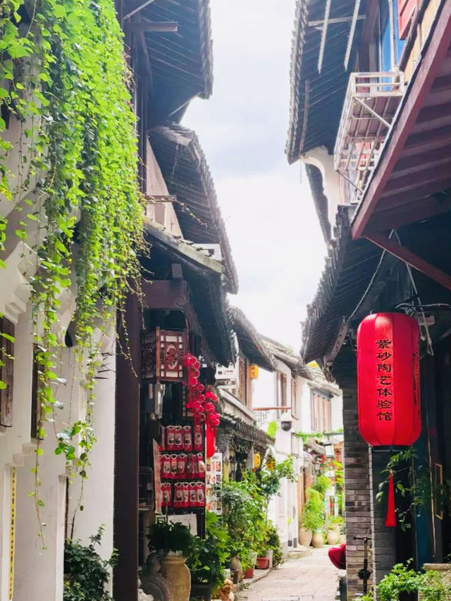 Zhujiajiao: The Perfect Balance of Charm and Accessibility