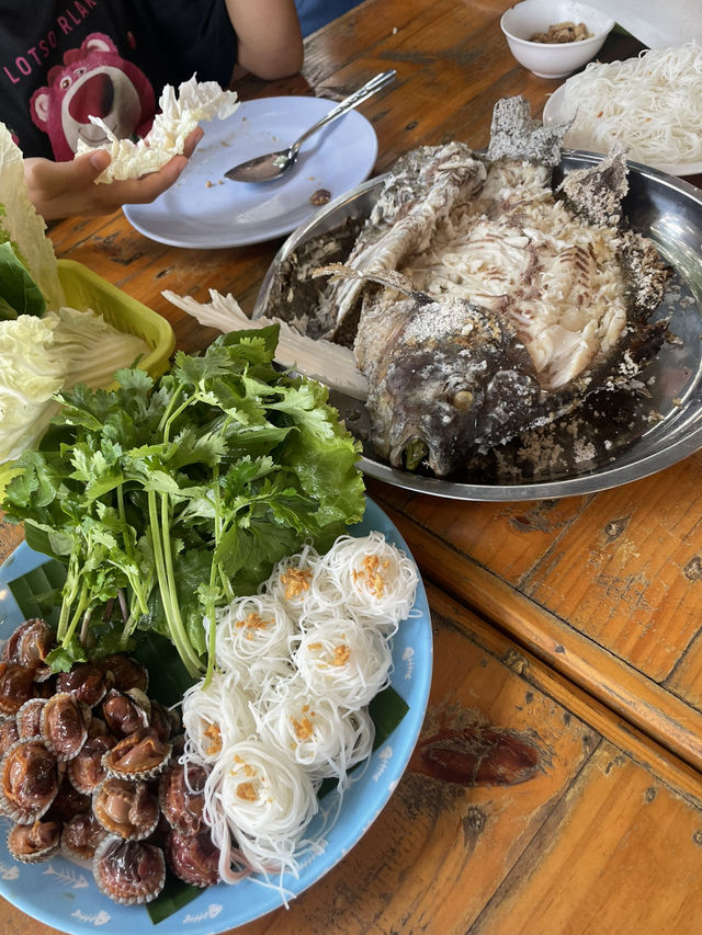 รีวิวร้านอาหารเมี่ยงปลาเผา304 ปราจีนบุรี