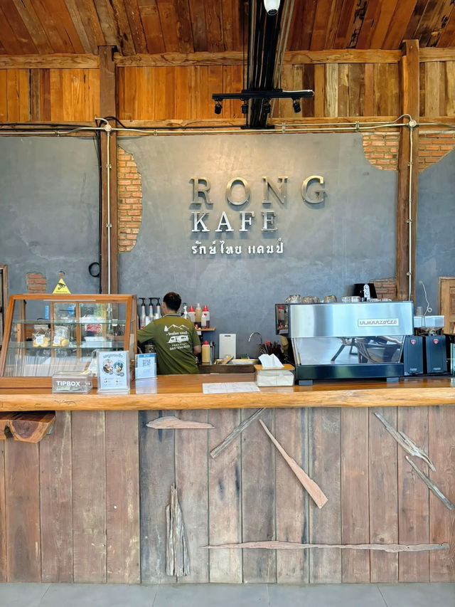 ไปคาเฟ่ หรือ ไปที่พักกัน RONG KAFE รักษ์ไทย แคมป์