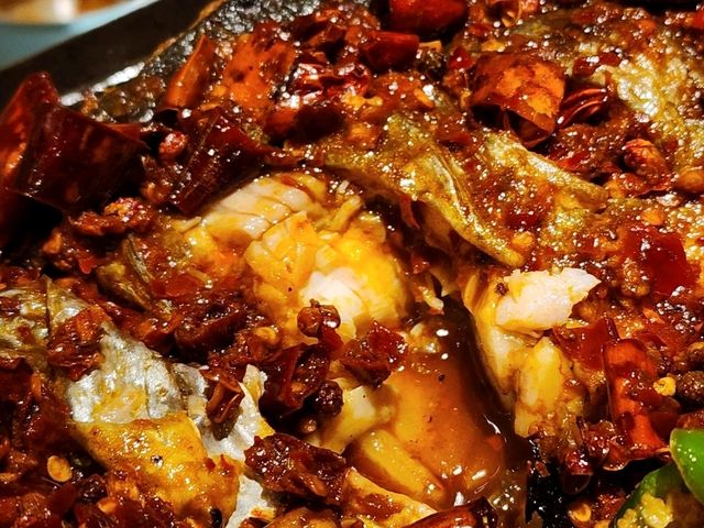 상하이 먹방 여행에 빠질 수 없는 카오위 맛집 - 강변성외(江边城外烤全鱼) 상하이 먹방 여행에 빠질 수 없는 카오위 맛집 - 강변성외(江边城外烤全鱼)