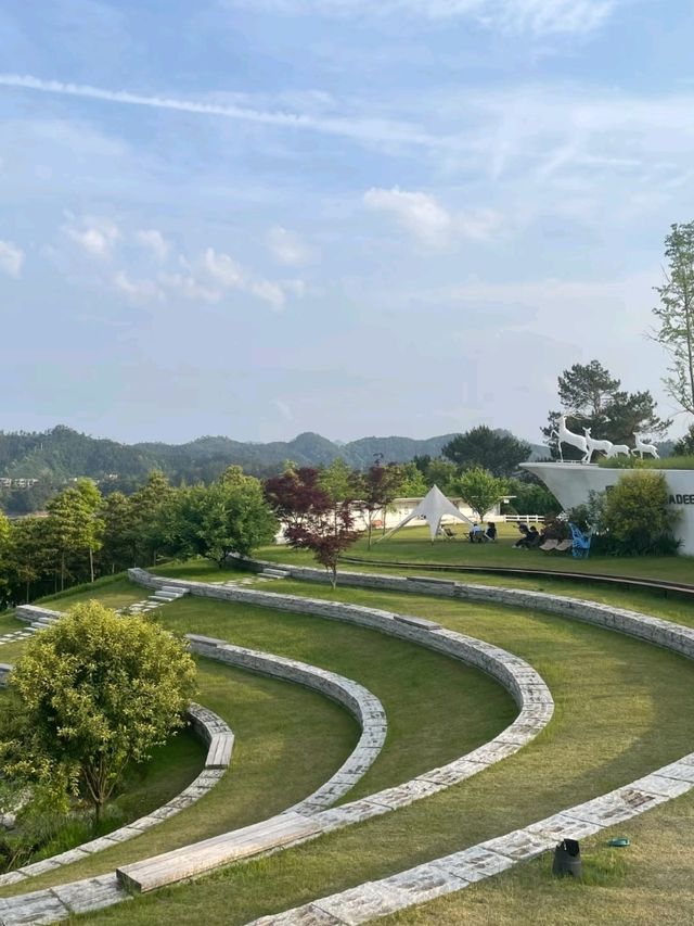 Qiandao Lake: Your Perfect Escape with Friends